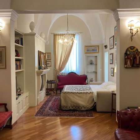 B&B Ai Due Santi Lecce Luaran gambar