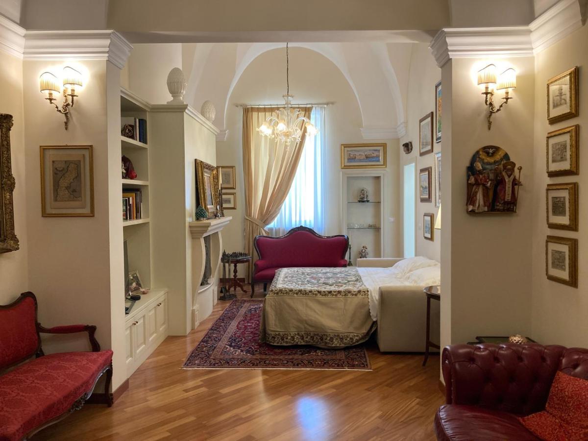 B&B Ai Due Santi Lecce Luaran gambar
